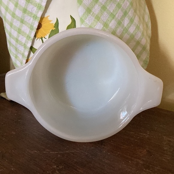 DynaWare Serving Size Casserole Dish Set of Two Brown Daisy with 1 lid - Picture 3 of 6